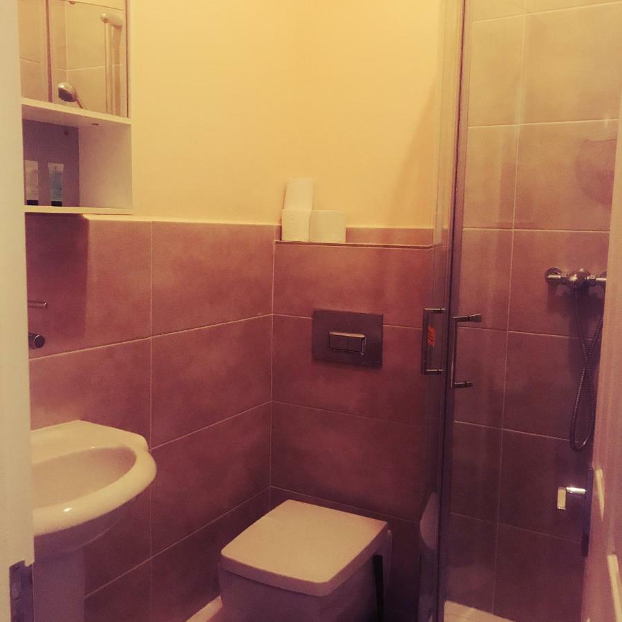 Tourian Lounge Hotel Лондон Екстер'єр фото